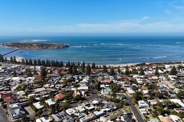 Guide to moving into a retirement village in Adelaide