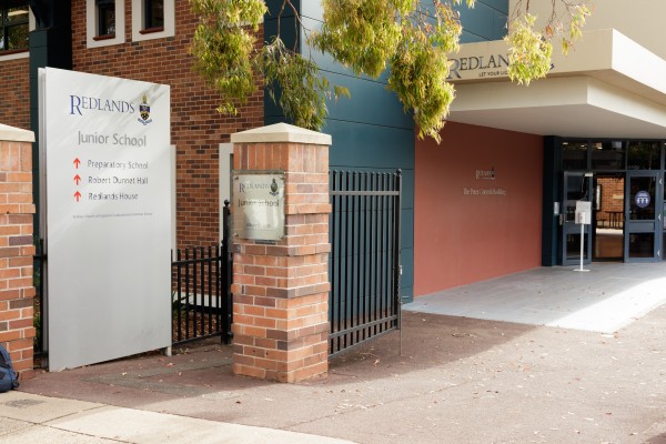 Navigating education in Australia Navigating education in Australia