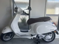 Motorcycle Vespa Primavera