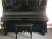 Yamaha UX3 piano