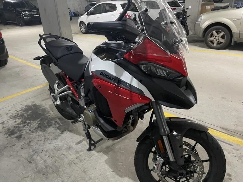 Motorcycle ducati Multistrada V4s