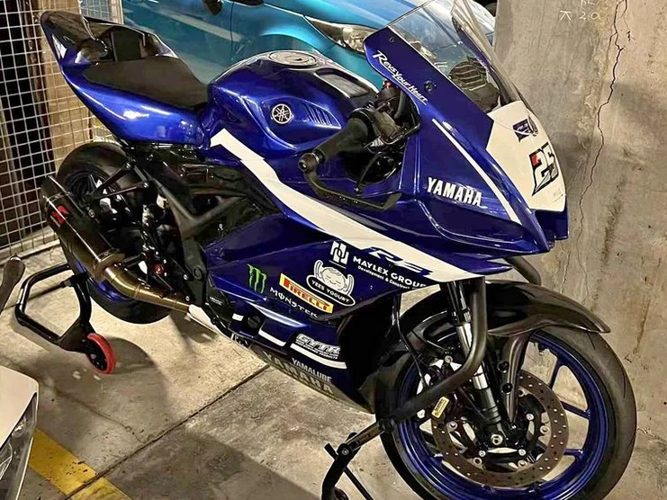 Motorcycle Yamaha YZF-R3