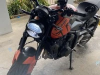Motorcycle Triumph Trident 660