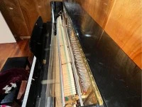 Helios Upright piano