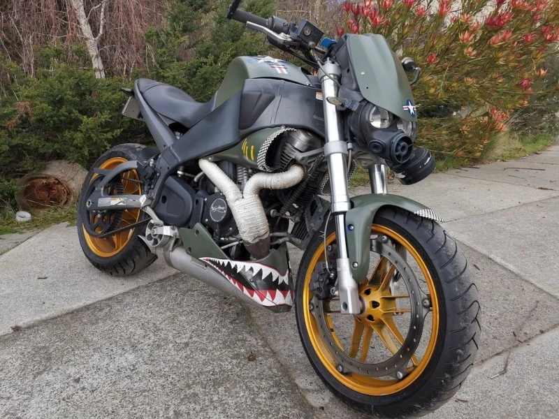 Motorcycle buell xb12s