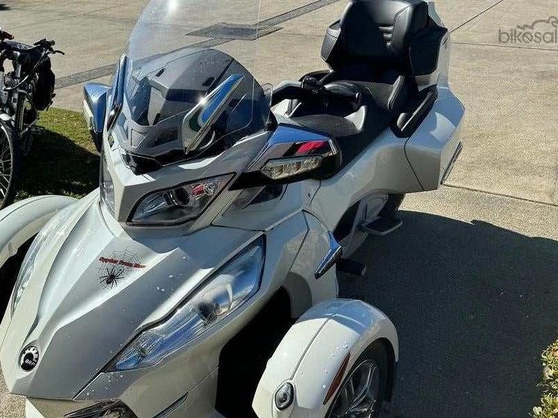 Motorcycle Canam Spyder