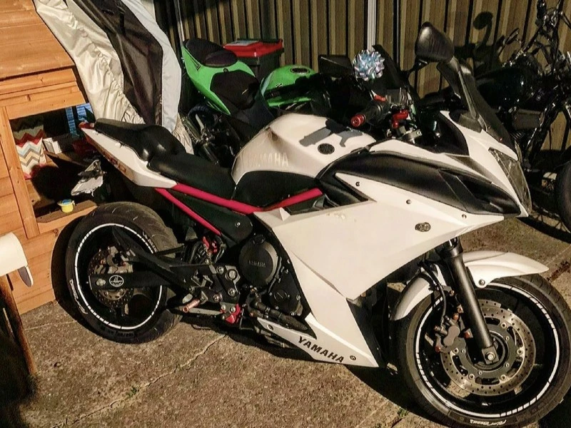 Motorcycle Yamaha XJ6