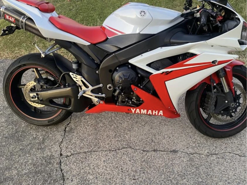 Motorcycle Yamaha YZF R1