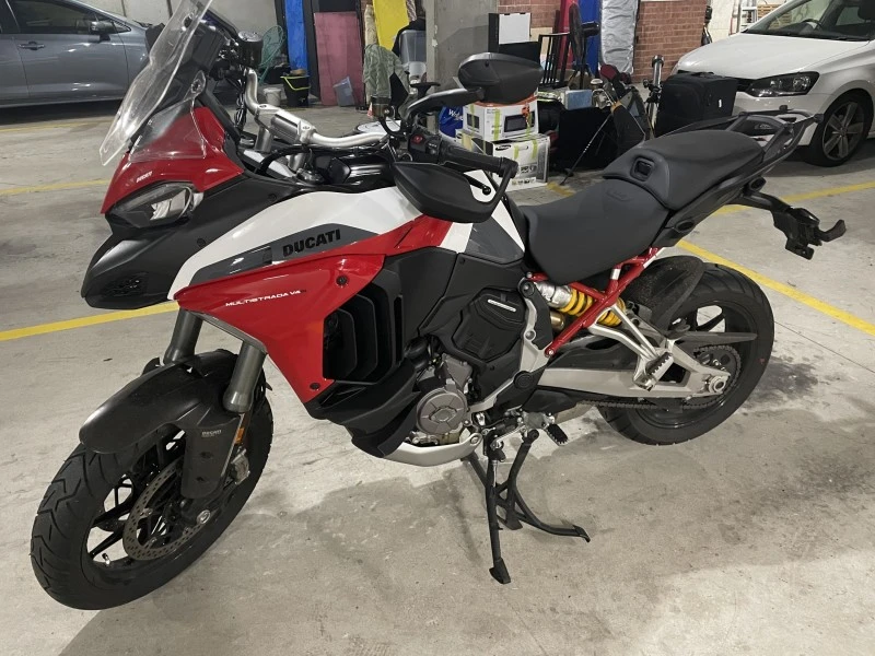 Motorcycle ducati Multistrada V4s