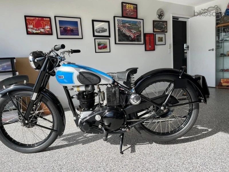 Motorcycle BSA C11 1950