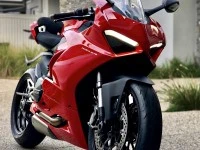 Motorcycle Ducati V2 Panigale