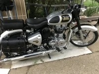 Motorcycle royal enfield classic 500