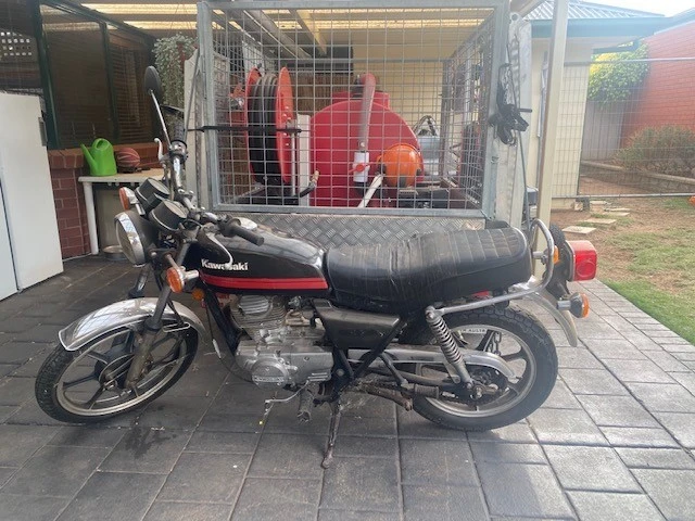 Motorcycle Kawasaki z250c