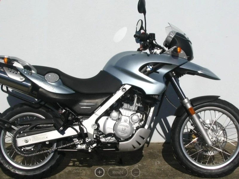 Motorcycle bmw 650gs