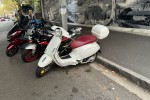 Motorcycle vespa primivera 150