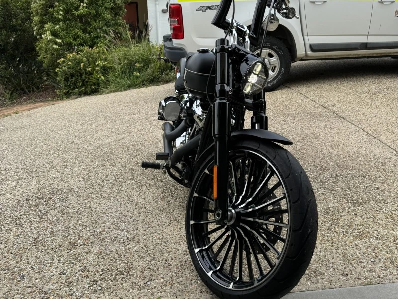 Motorcycle Harley Davidson Breakout FXBR