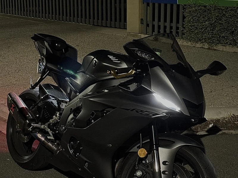 Motorcycle yamaha r6