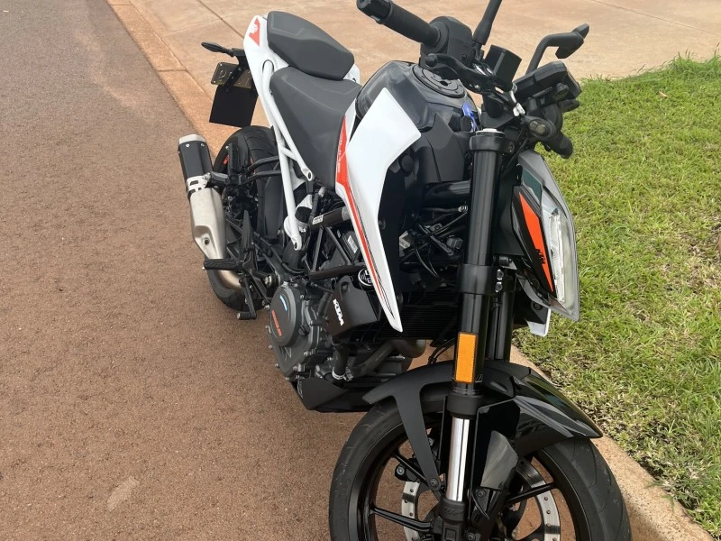 Motorcycle KTM 390 Duke