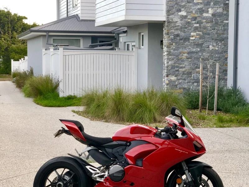 Motorcycle Ducati V2 Panigale