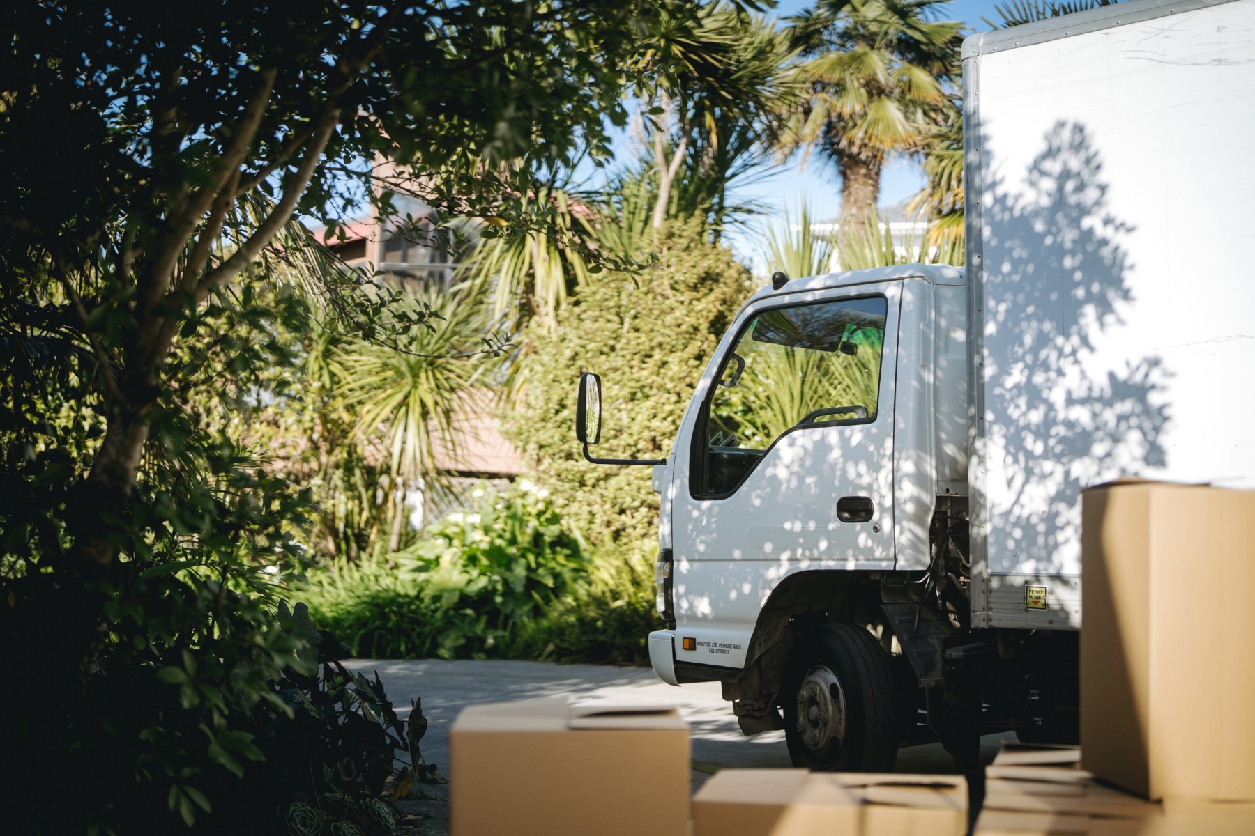 backloading removalists truck and boxes