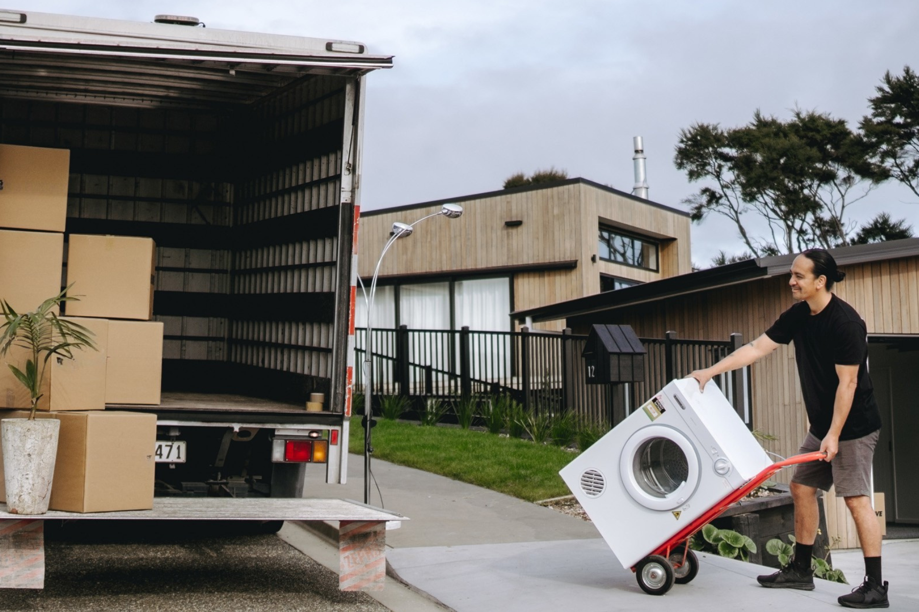 removalist moving washing machine